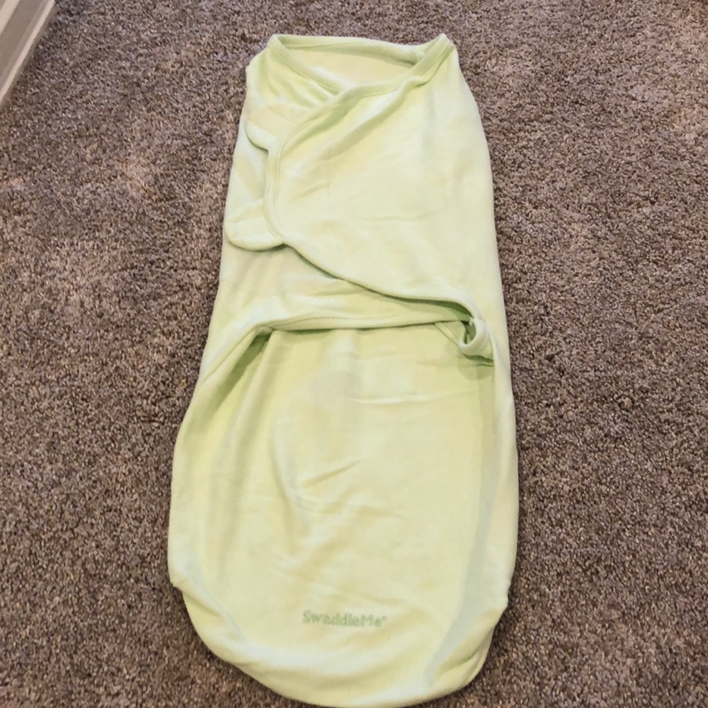 Swaddle me large green Velcro swaddle